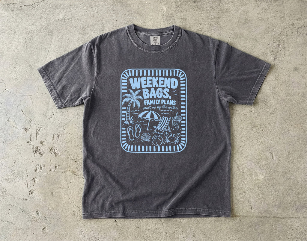 Weekend Bags Family Plans Beach Vacation Shirt in Pepper – flat lay